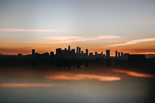 2026能耗监测行业新技术、新趋势、新应用(图1) cityscape of high-rise building during golden hour.jpg